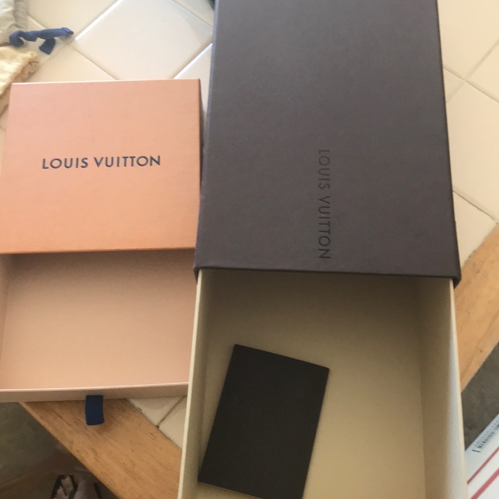 Louis vuitton boxes